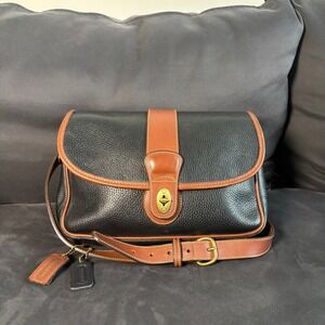 Vintage Coach Black British Tan Leather Turnlock Crossbody Bag 9965